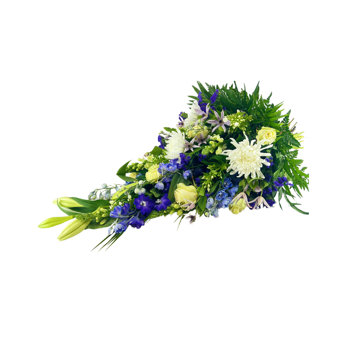 Blå og Hvid Bårebuket med blå og hvide blomster